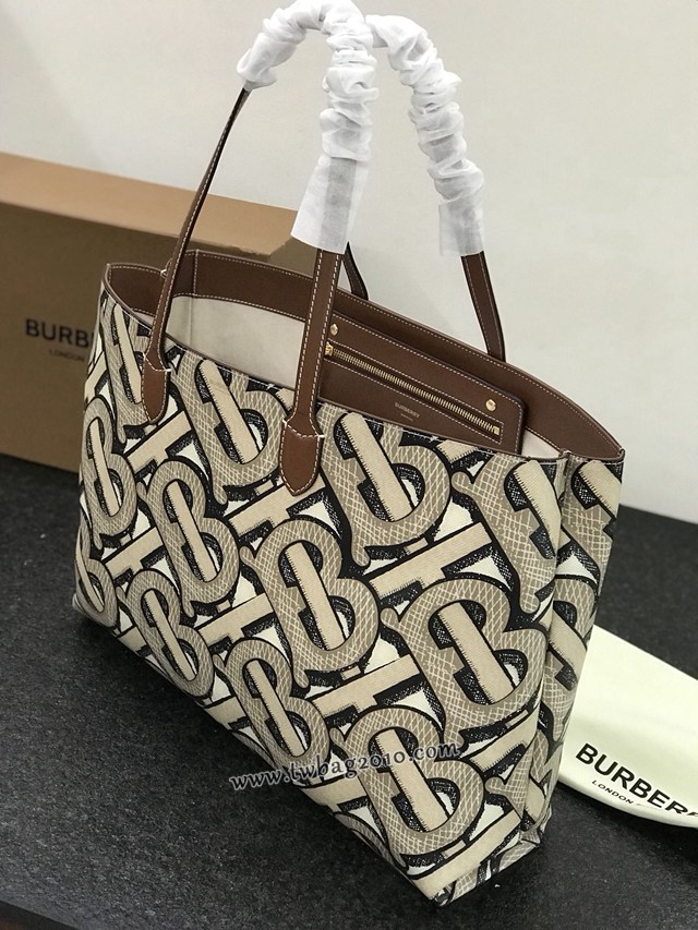 Burberry專門店新款特托包 巴寶莉經典TB圖案手提購物袋 yxb1070